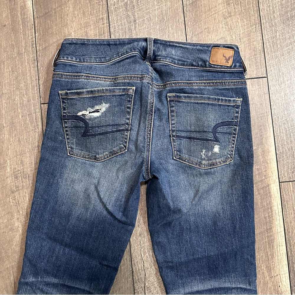 American Eagle Artist Crop