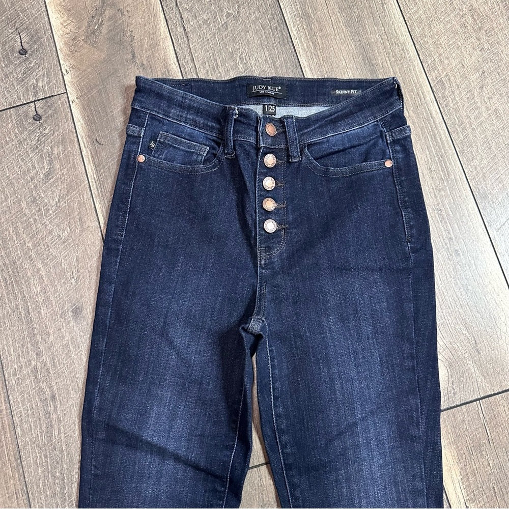Judy Blue Buttonfly Skinny Jeans