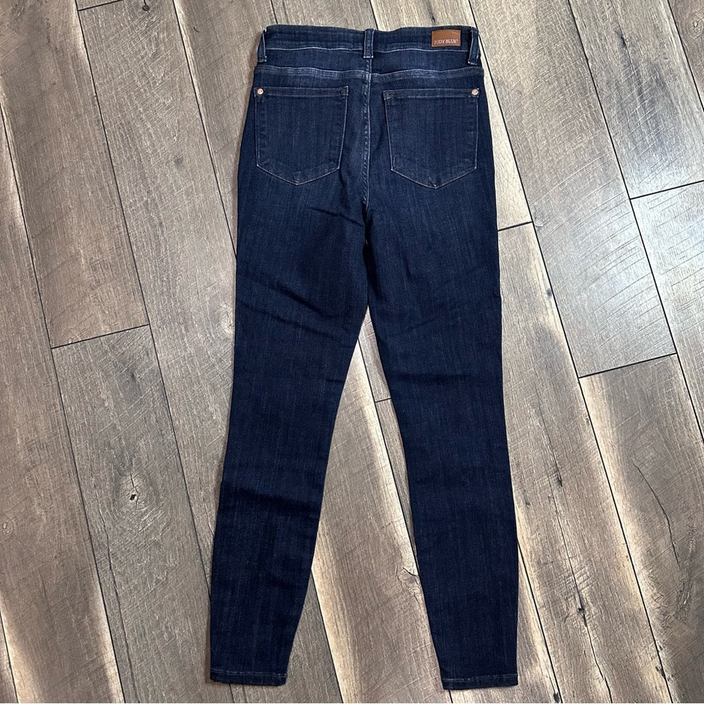 Judy Blue Buttonfly Skinny Jeans