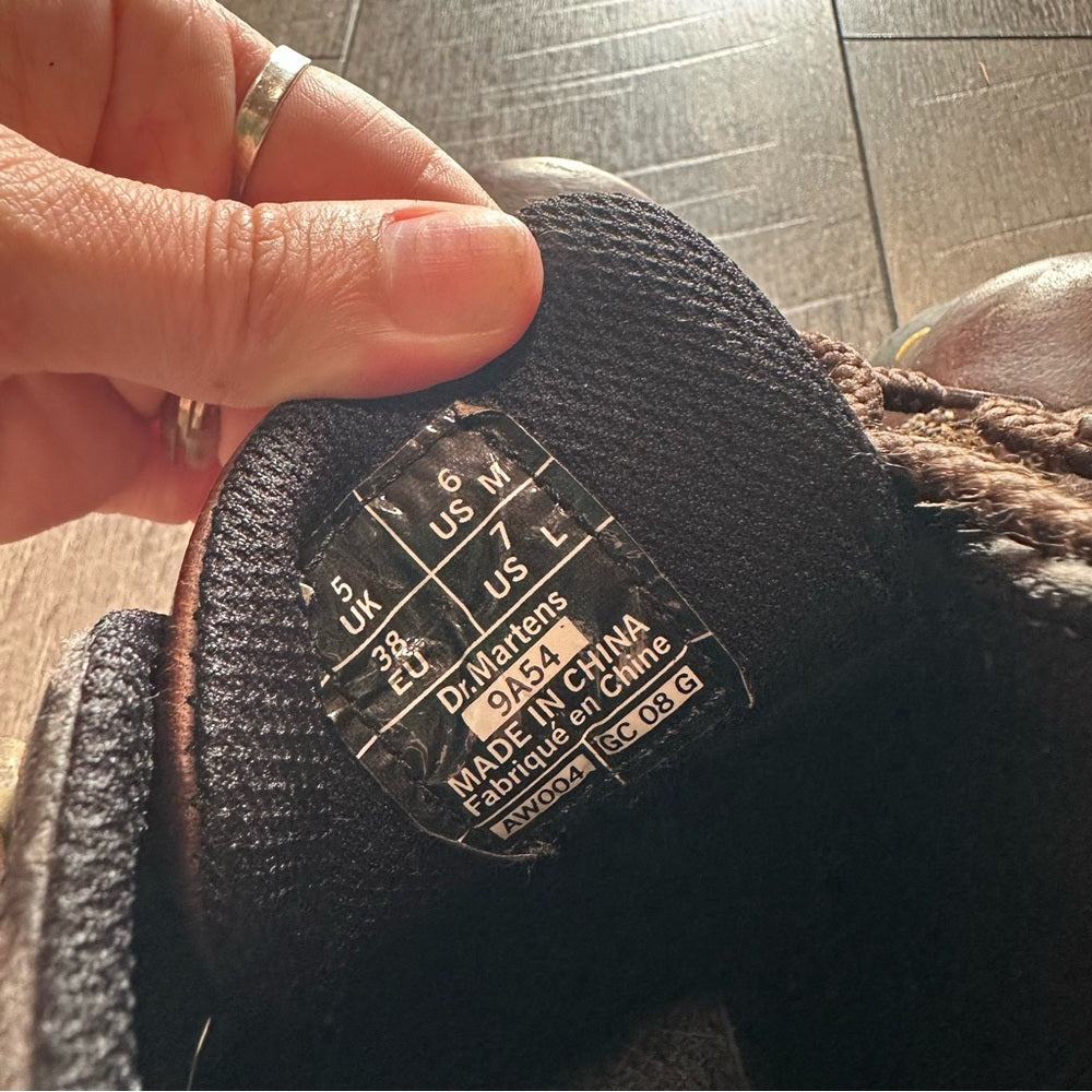 Dr. Martens Air Wair 9A54 FBX Boot