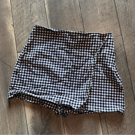 Hollister Ultra Hi Rise Checkered Skort