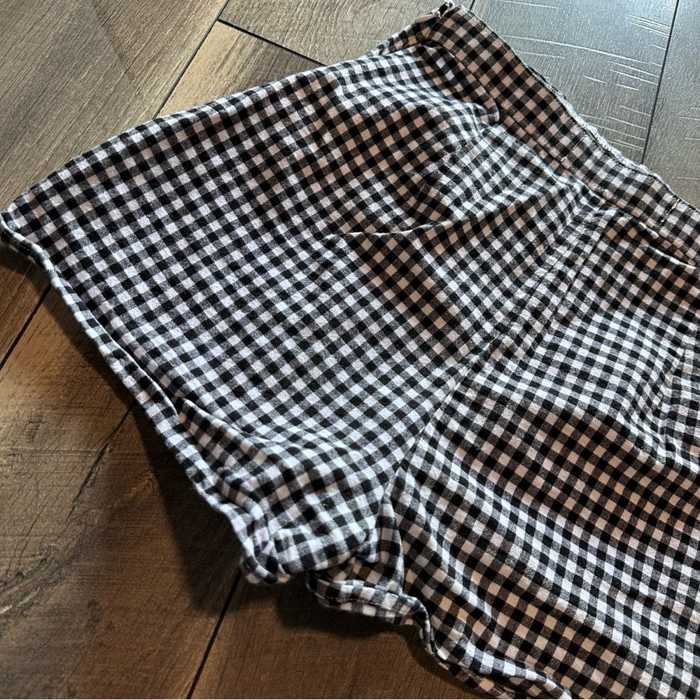 Hollister Ultra Hi Rise Checkered Skort