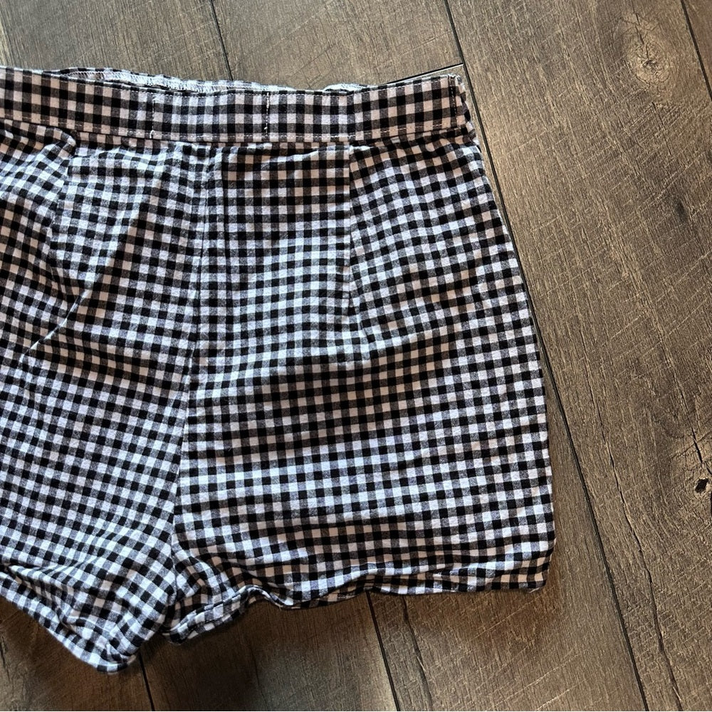 Hollister Ultra Hi Rise Checkered Skort