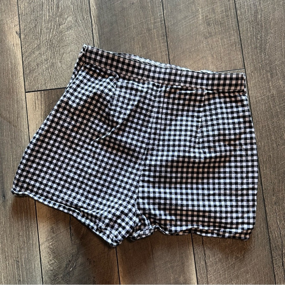 Hollister Ultra Hi Rise Checkered Skort