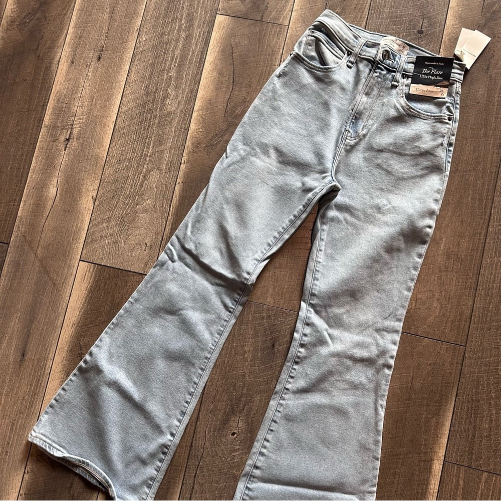 Abercrombie & Fitch Curve Love The Flare Jeans