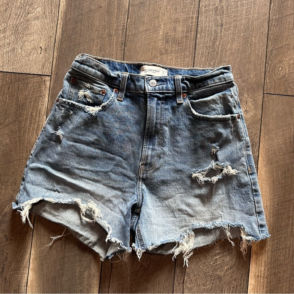 Abercrombie & Fitch The High Rise 4” Shorts