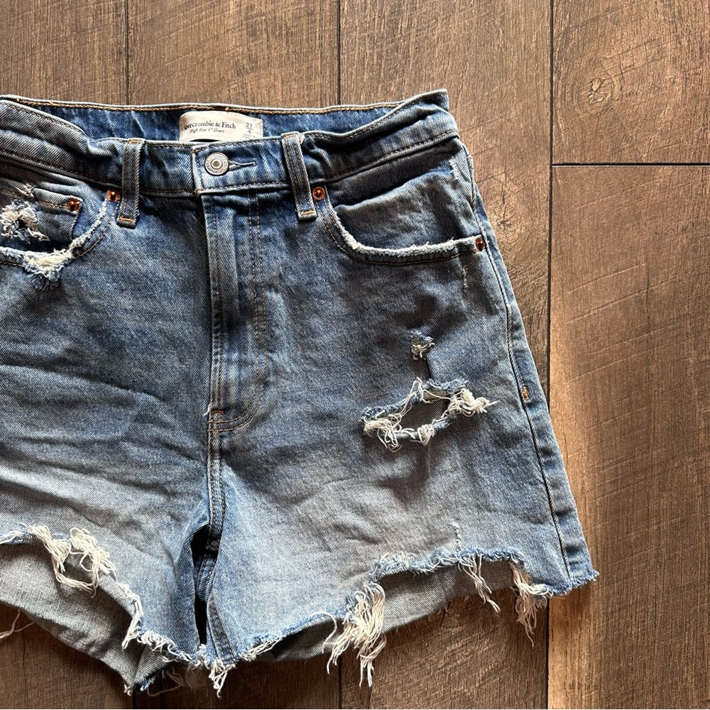 Abercrombie & Fitch The High Rise 4” Shorts
