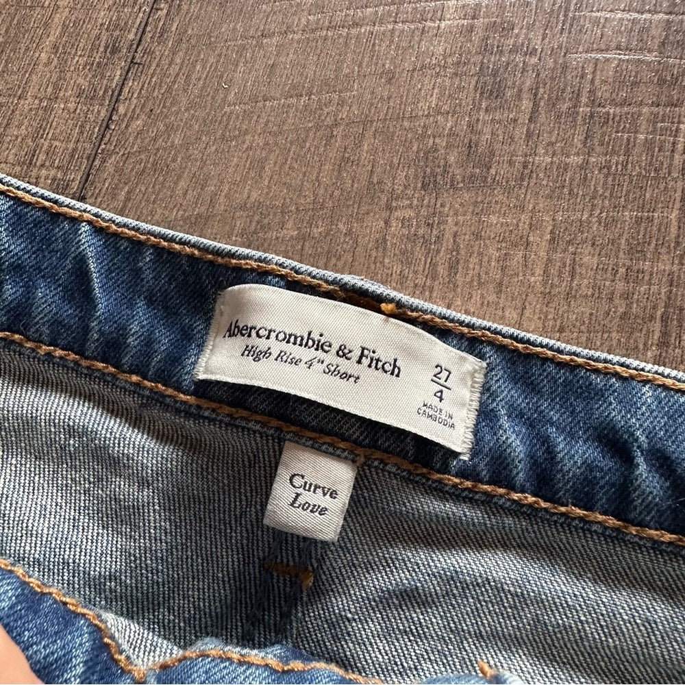 Abercrombie & Fitch The High Rise 4” Shorts