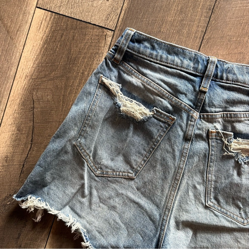 Abercrombie & Fitch Hi Rise 4” Shorts