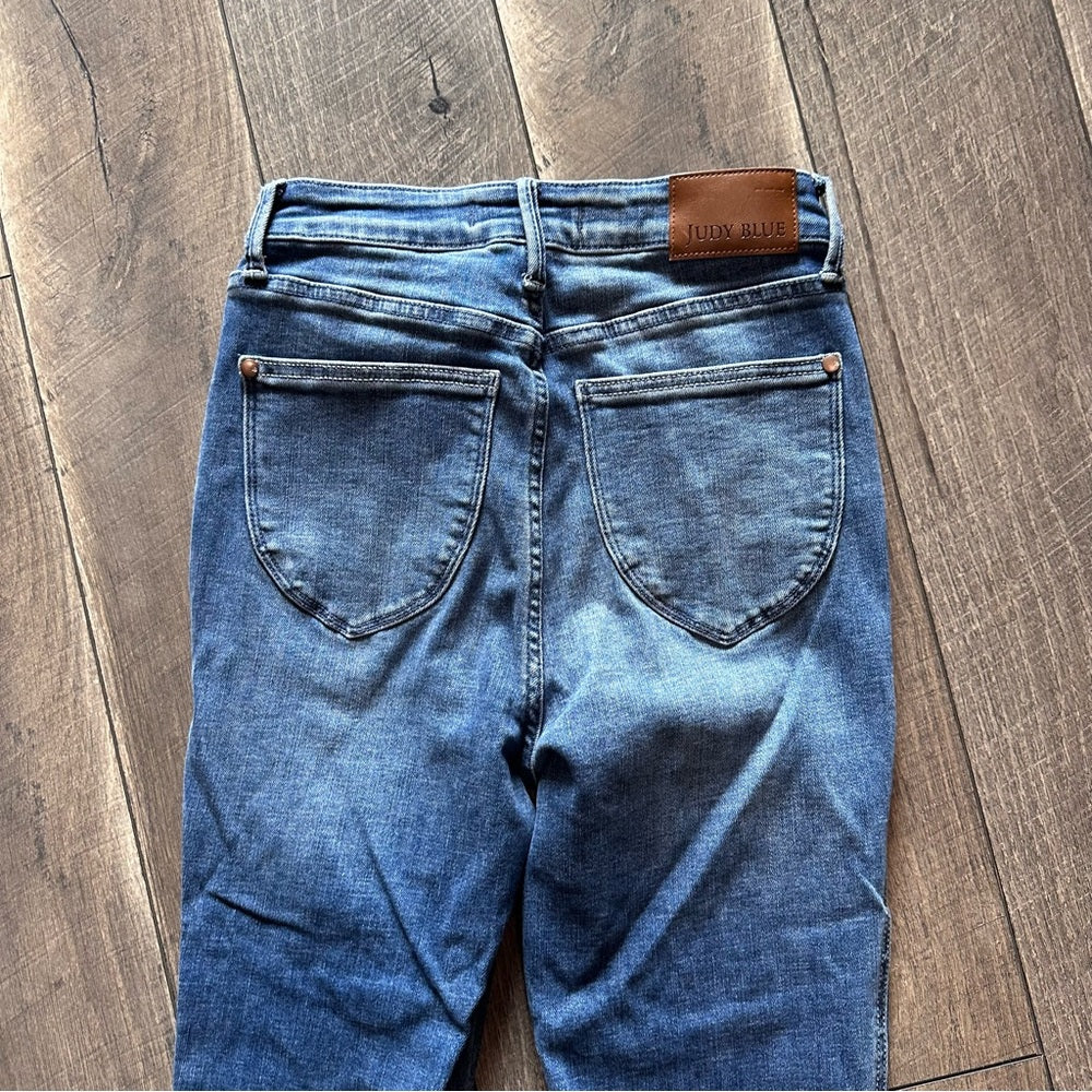 Judy Blue Hi Rise Capris