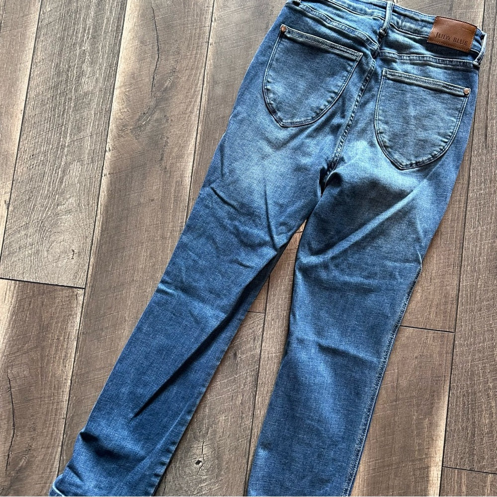 Judy Blue Hi Rise Capris