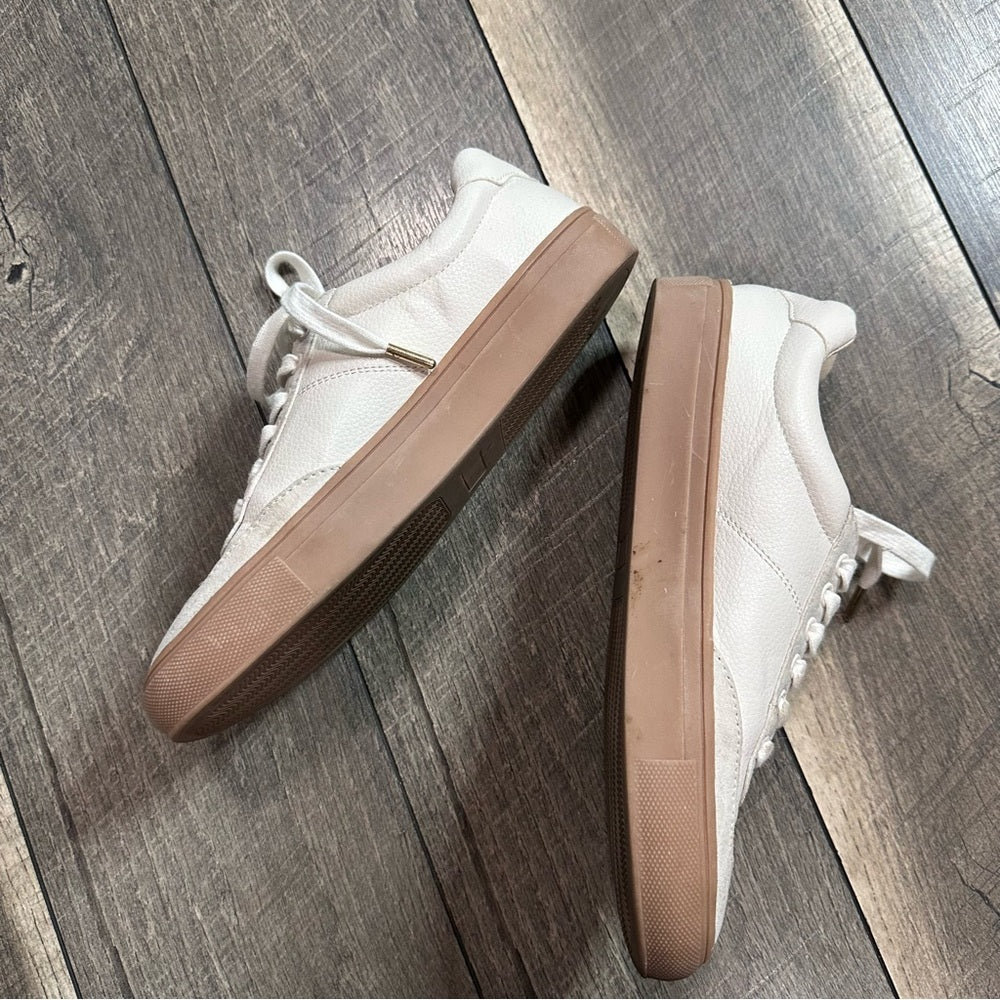 Loft Sneakers