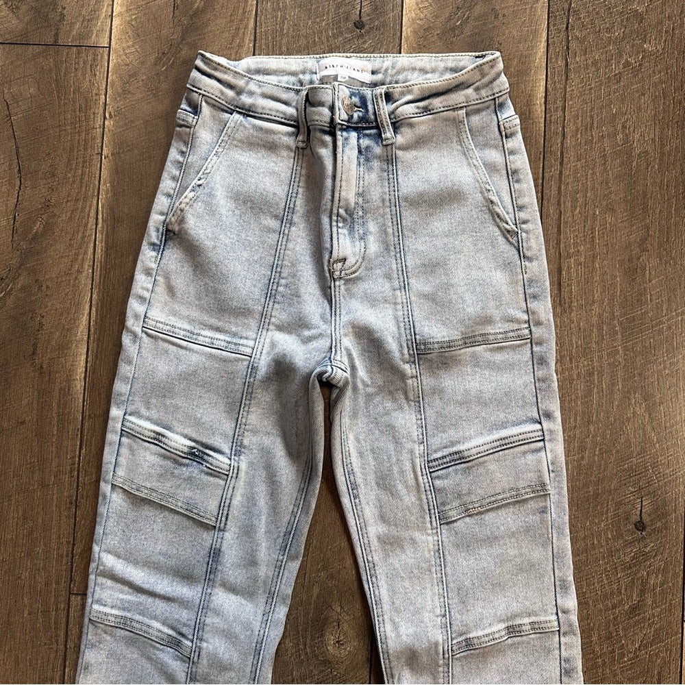 Risen Straight Leg Jeans