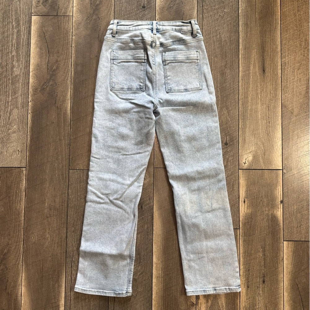Risen Straight Leg Jeans
