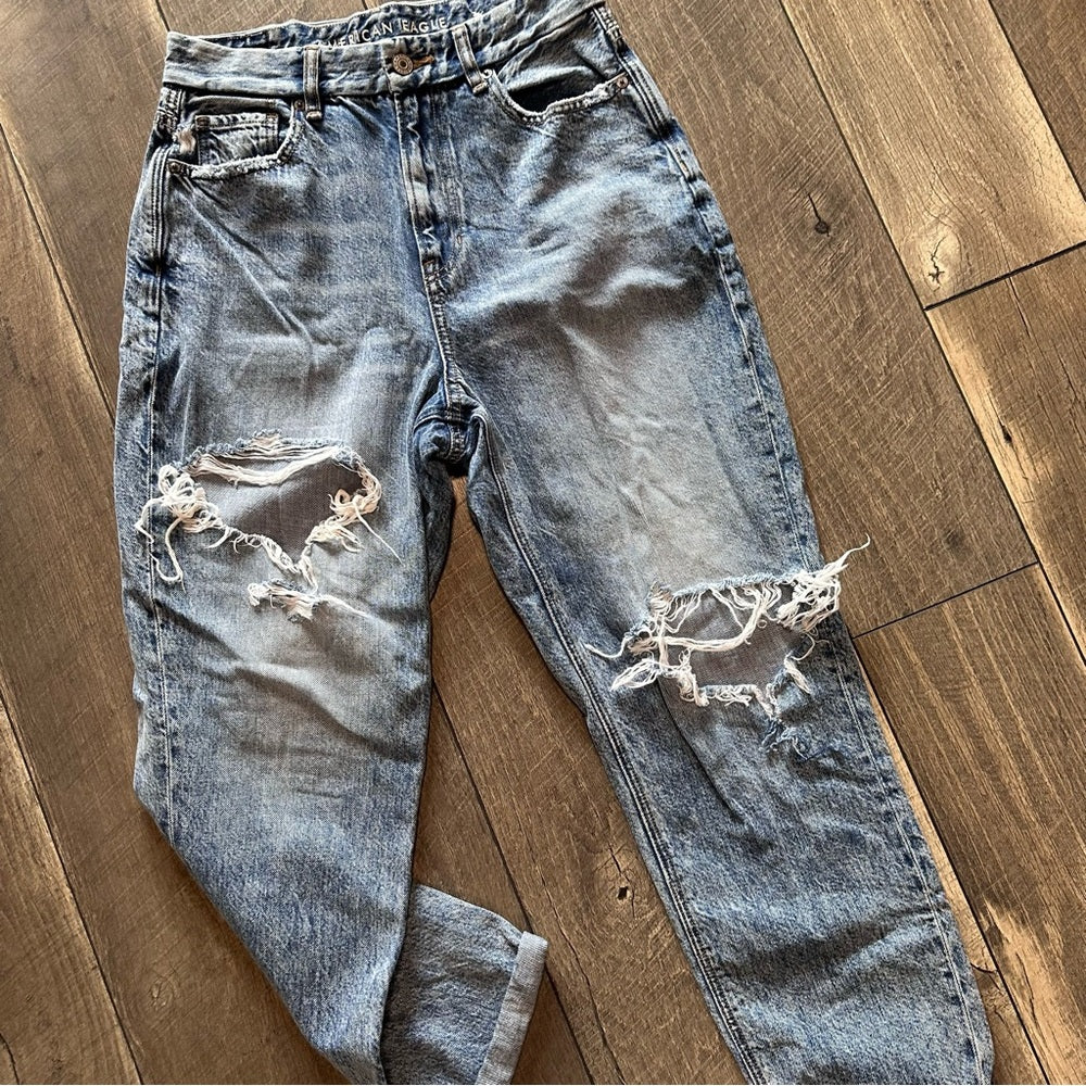 American Eagle Curvy Mom Jeans