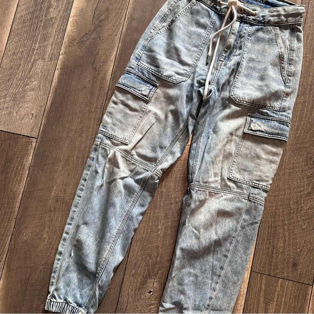 American Eagle Cargo Joggers