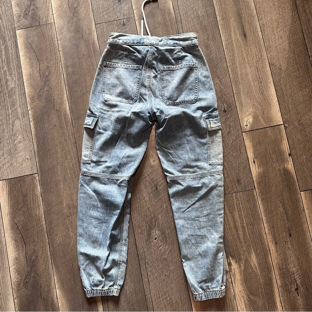American Eagle Cargo Joggers