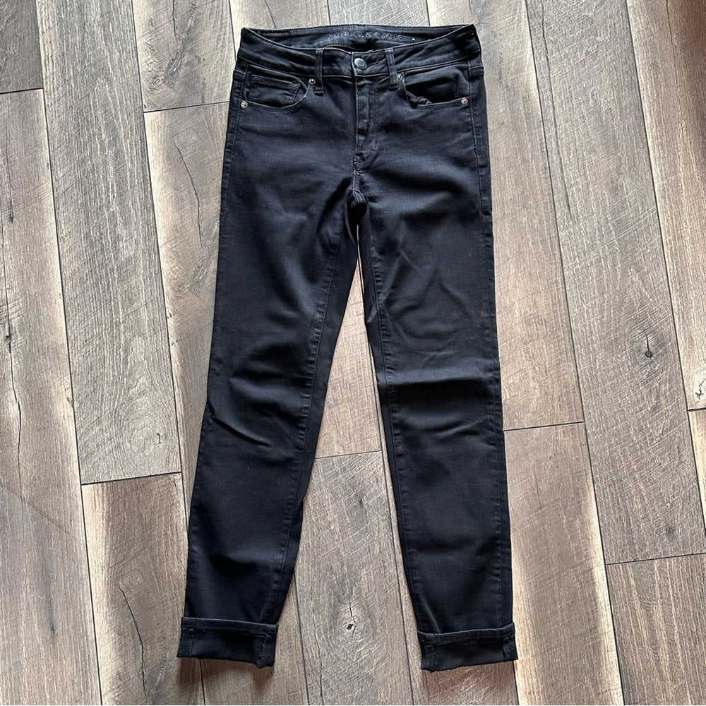 American Eagle Mid Rise Black Skinny Jeans