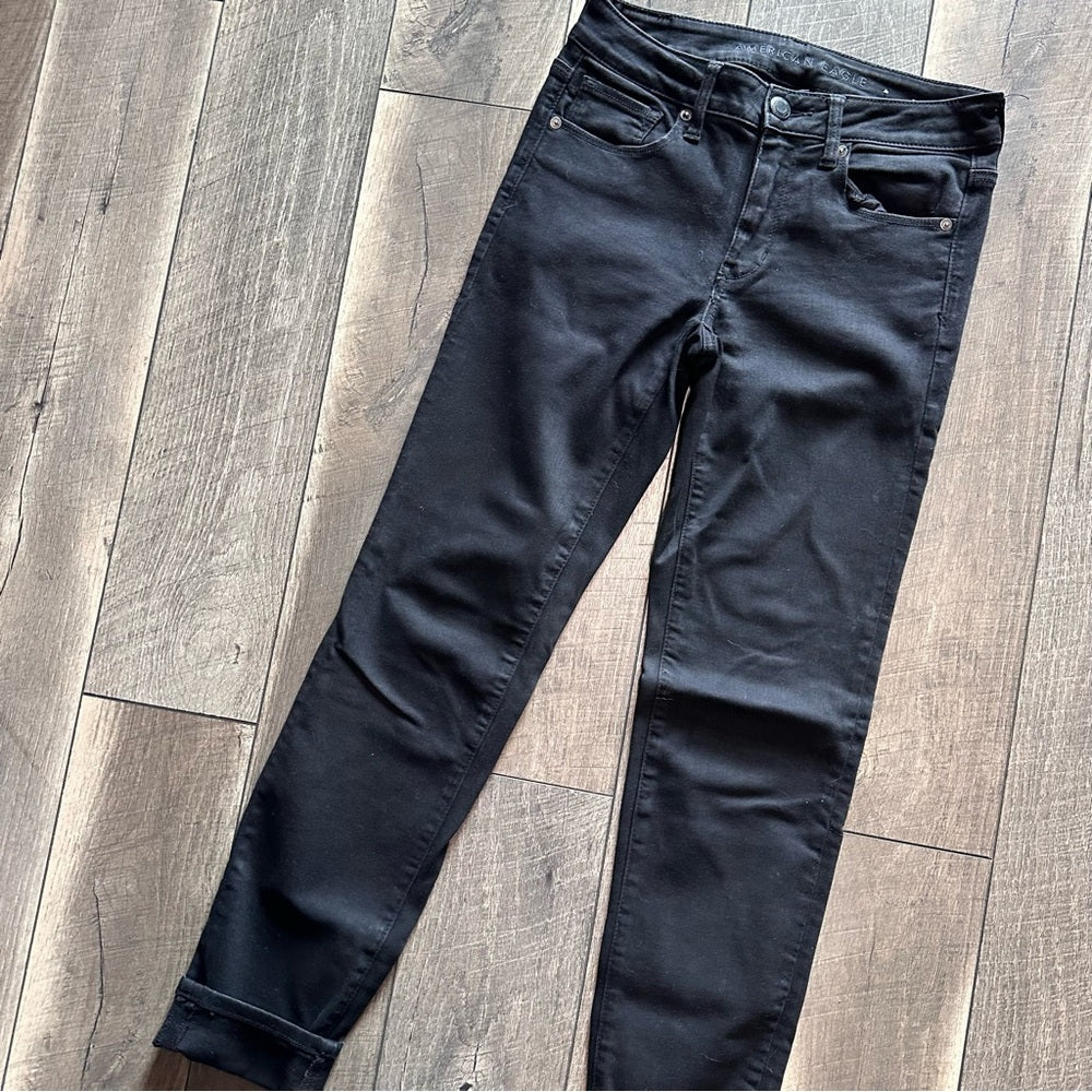 American Eagle Mid Rise Black Skinny Jeans