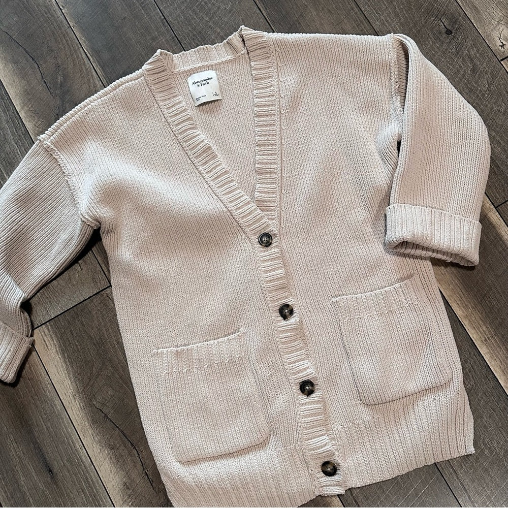 Abercrombie & Fitch Chunky Button Down Sweater