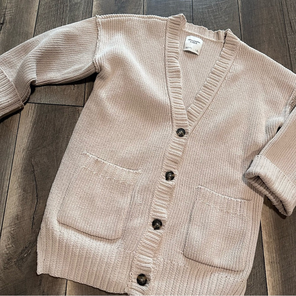 Abercrombie & Fitch Chunky Button Down Sweater