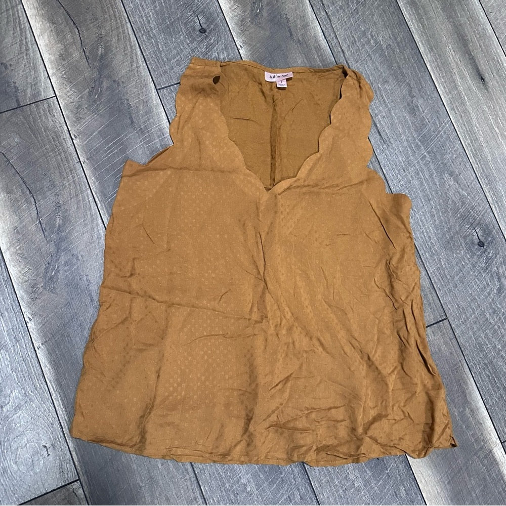 Willow & Root Scallop Hem Tank Top