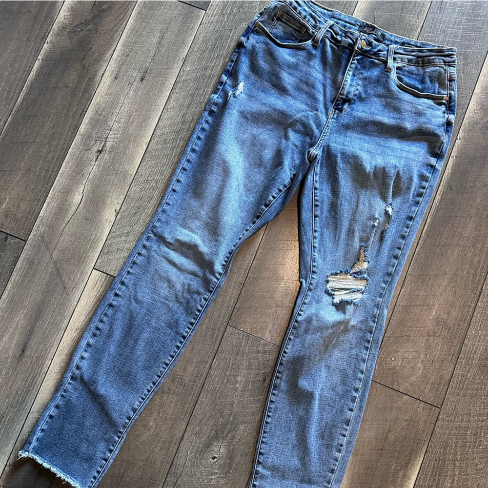 Judy Blue Boyfriend Fit Jeans
