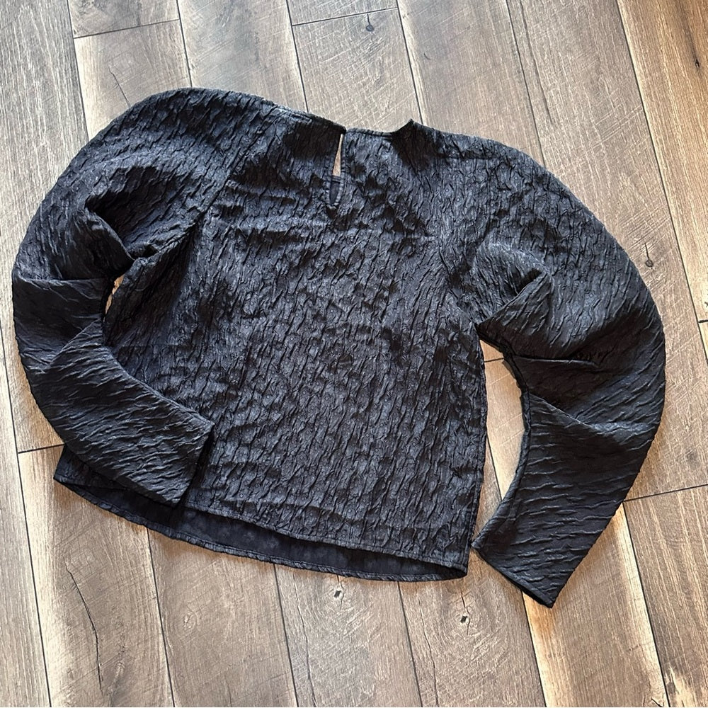 Express Puff Shoulder Top