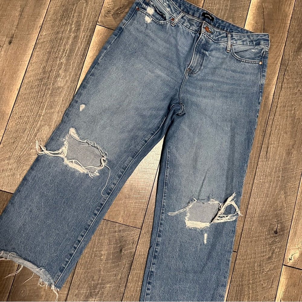 Express Mid Rise 90’s Ankle Boot Jeans