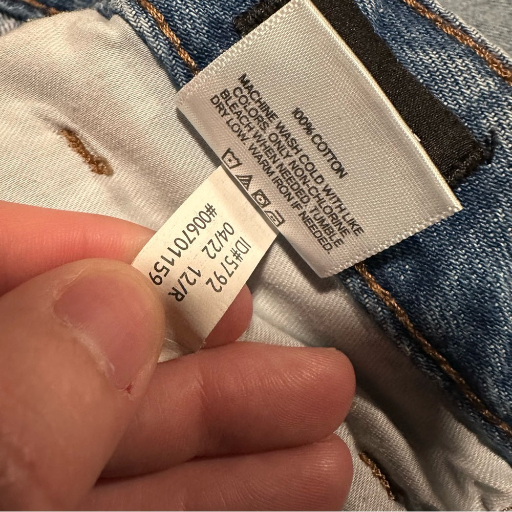 Express Mid Rise 90’s Ankle Boot Jeans