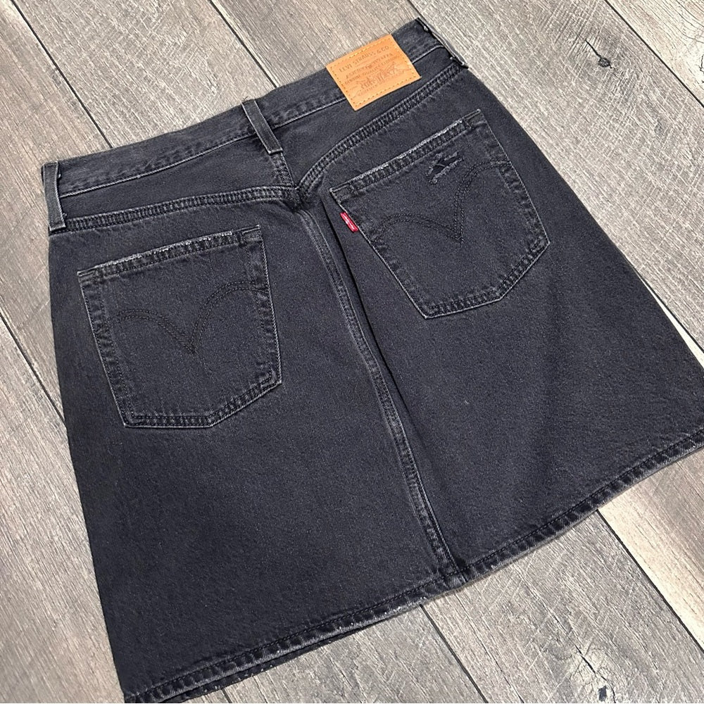 Levi’s Hi Rise Deconstructed Mini Skirt