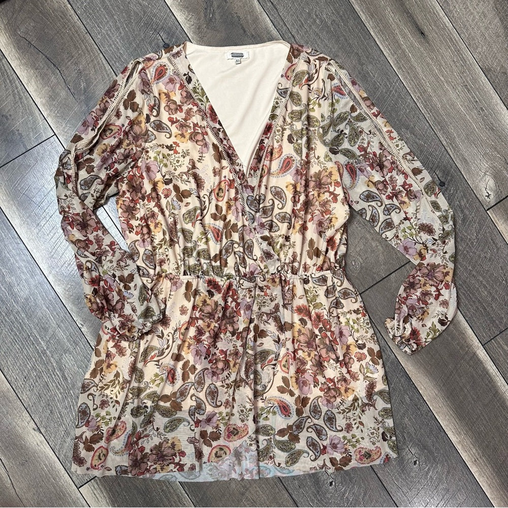 Gimmicks Sheer Floral V Neck Long Sleeve Top