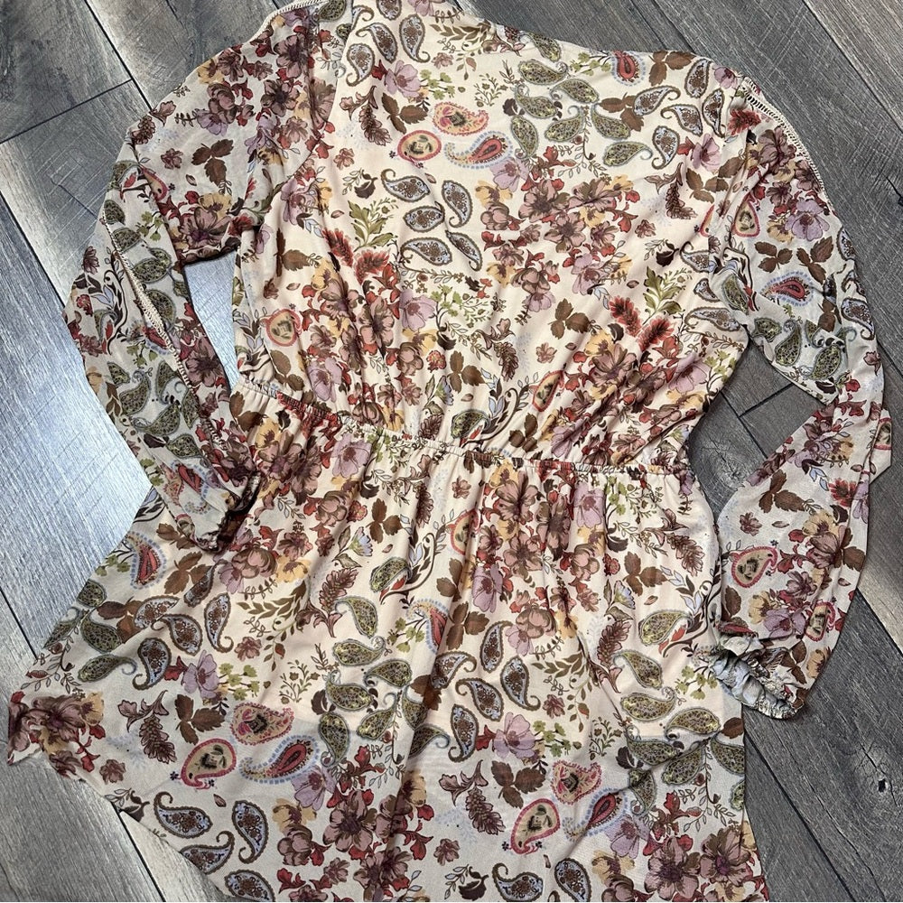 Gimmicks Sheer Floral V Neck Long Sleeve Top