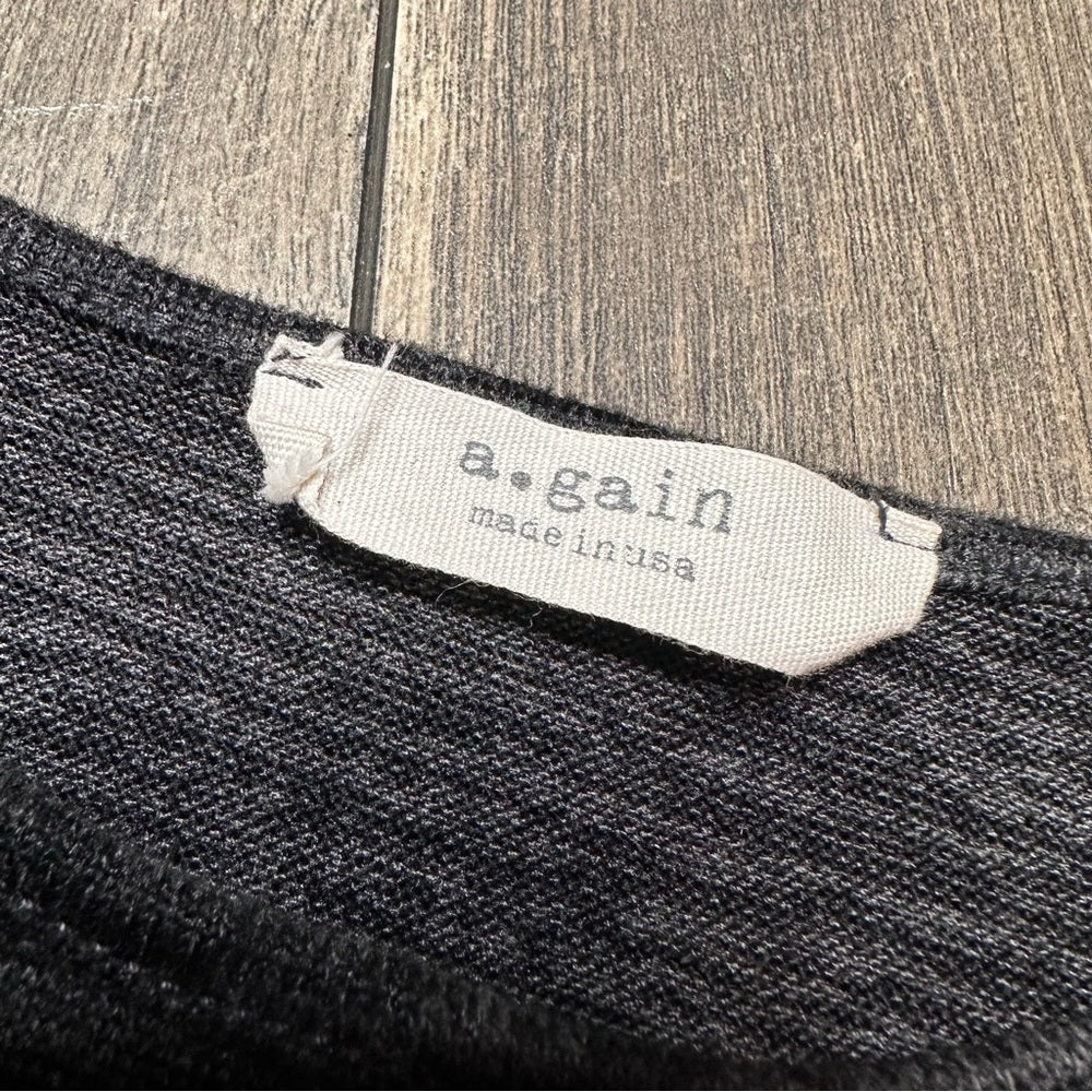 A. Gain Leopard Detail Heathered Long Sleeve