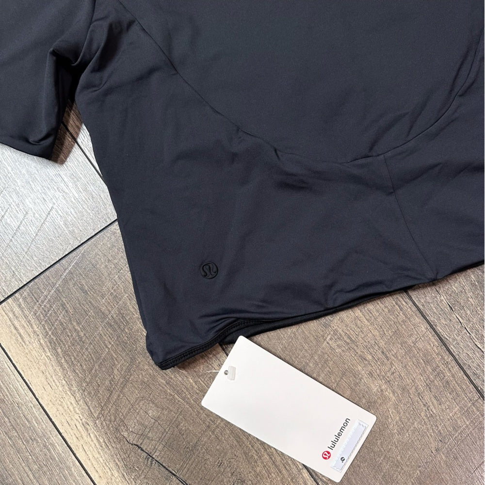 Lululemon Tight-Fit Lined T-Shirt
Black