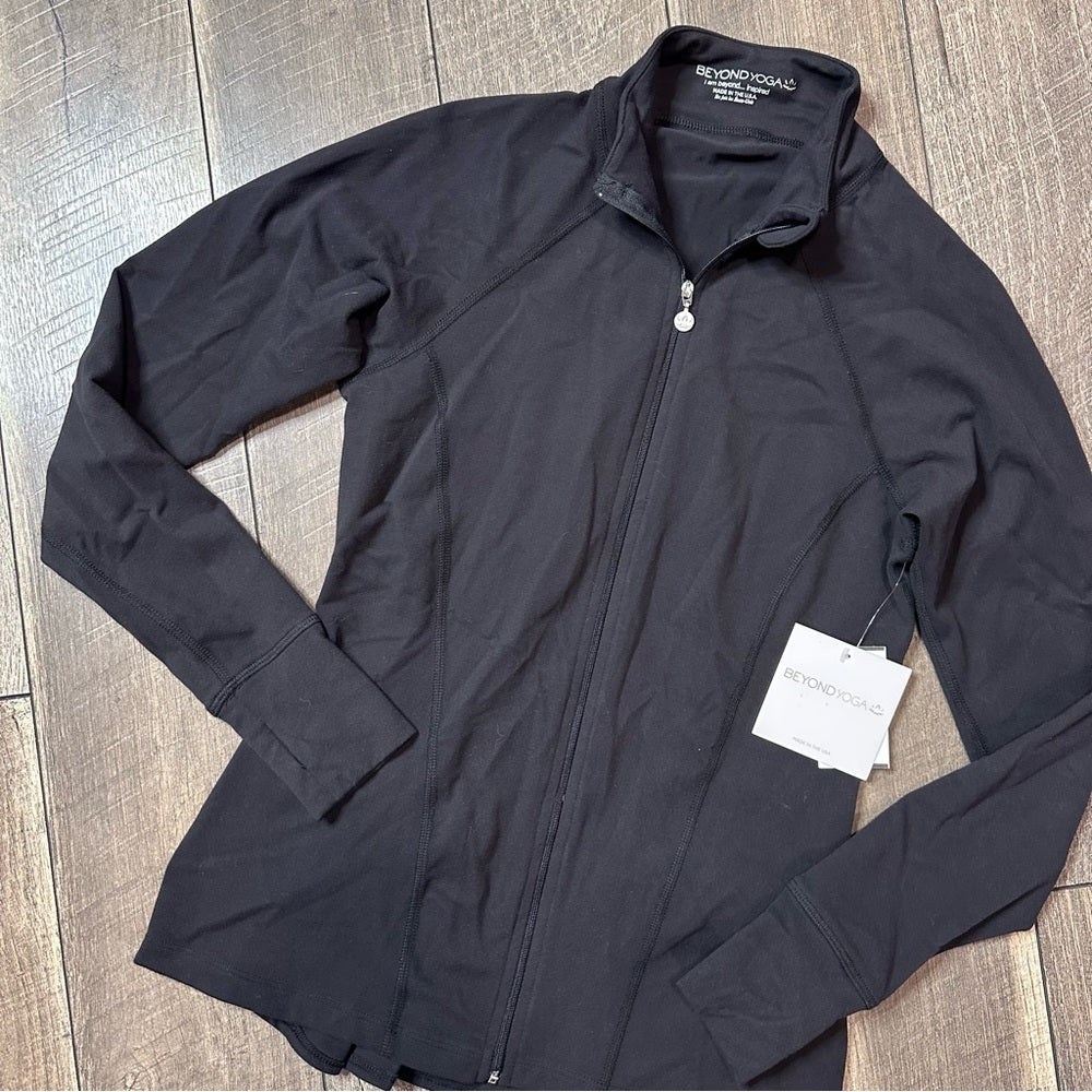 Beyond Yoga Pleated Back Buttery Soft Full Zip Jacket