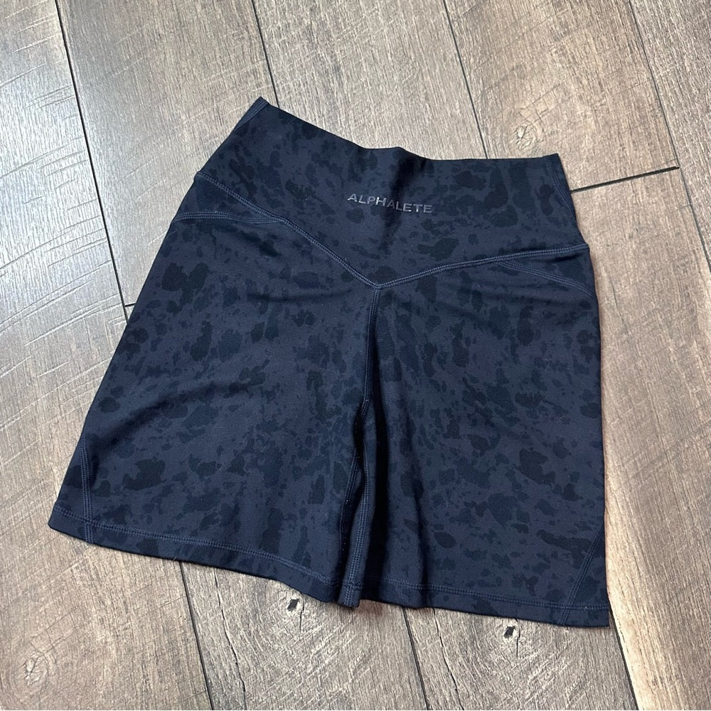 Alphalete Crossover Shorts