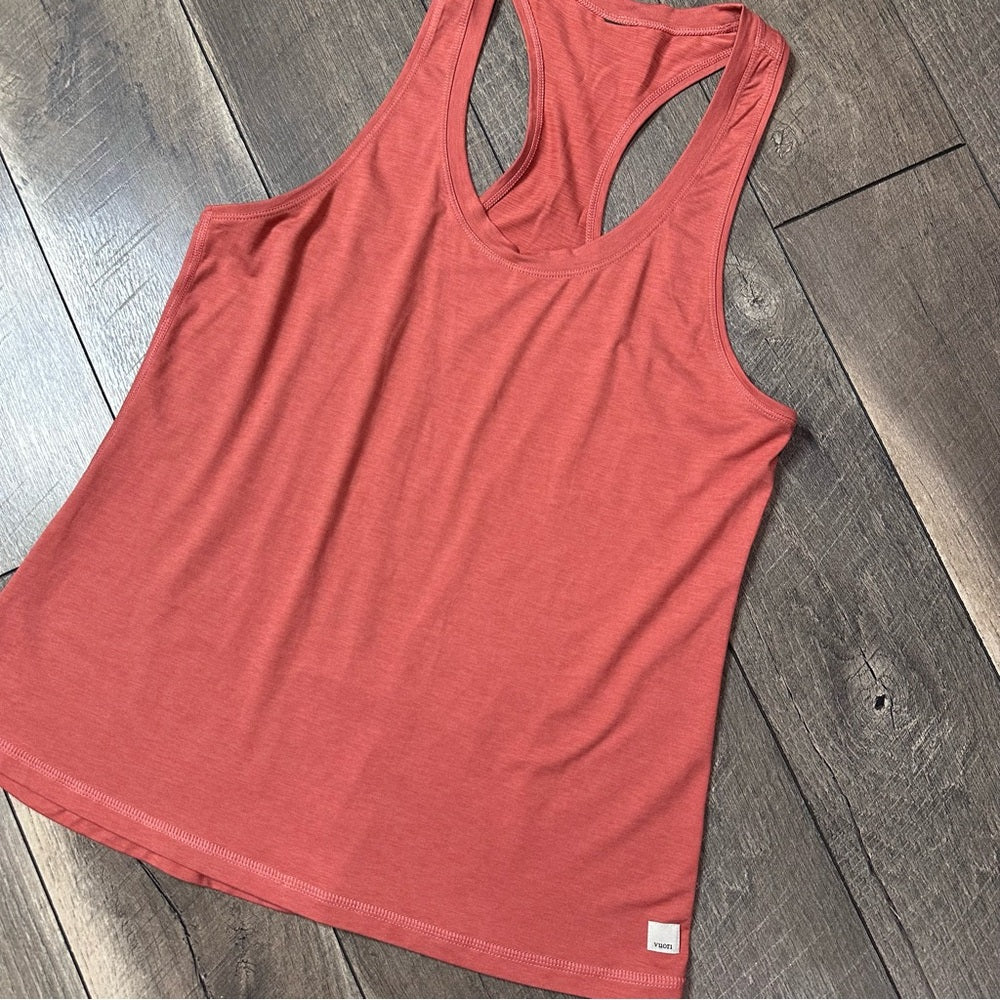 Vuori Performance Tank