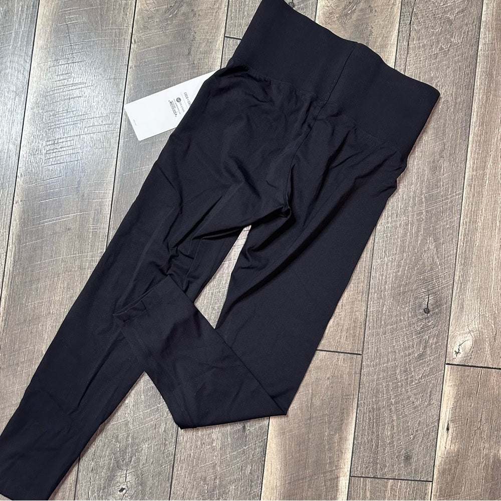 Coco + Carmen Black Leggings