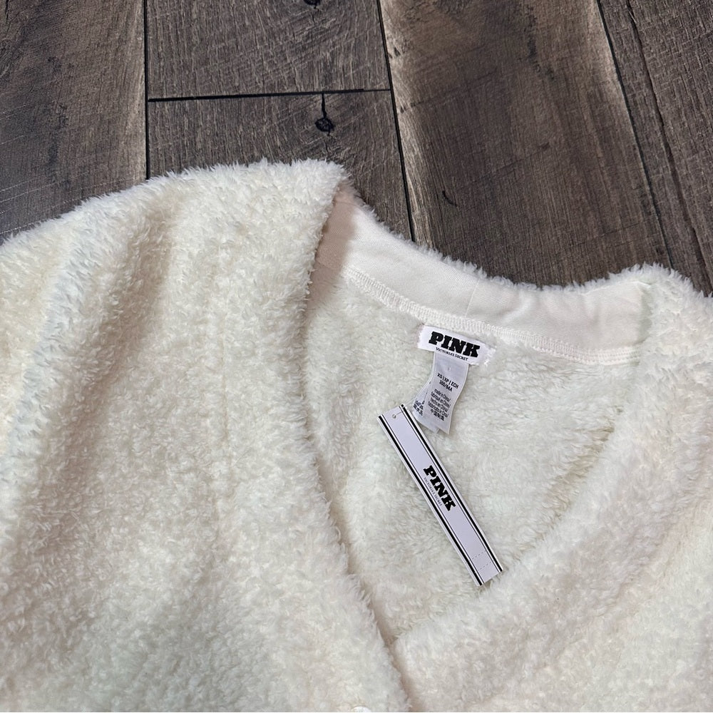PINK Victoria’s Secret Fuzzy Stretchy Crop Sweater
