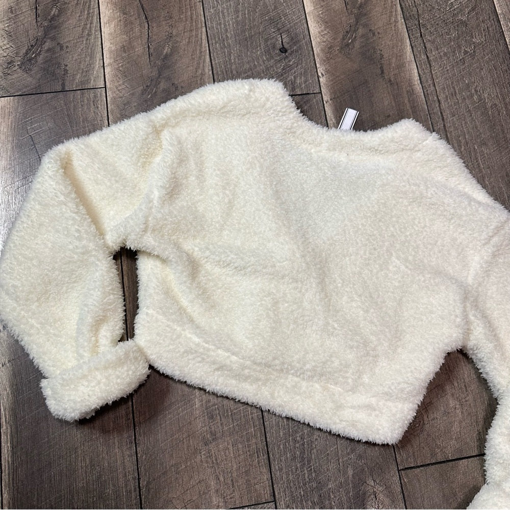 PINK Victoria’s Secret Fuzzy Stretchy Crop Sweater