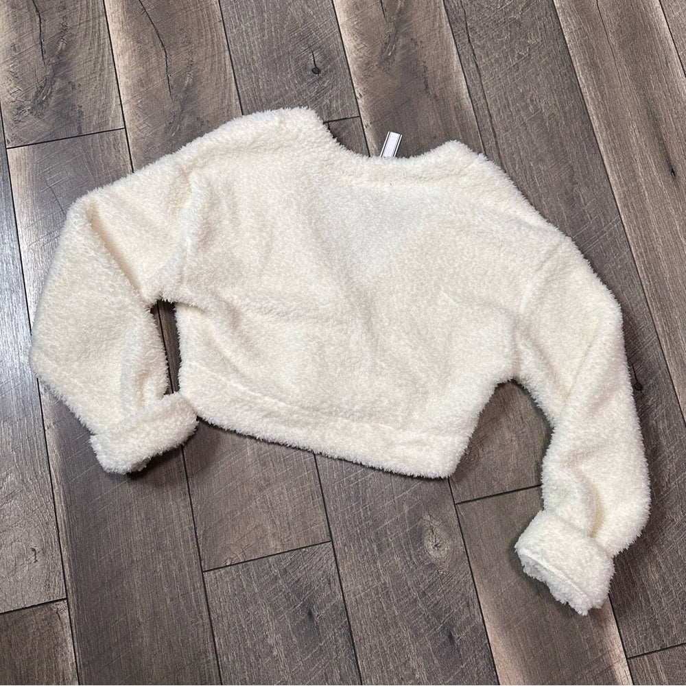 PINK Victoria’s Secret Fuzzy Stretchy Crop Sweater