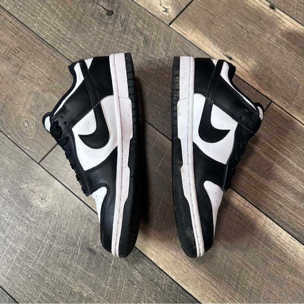 Nike Dunk Low Sneakers