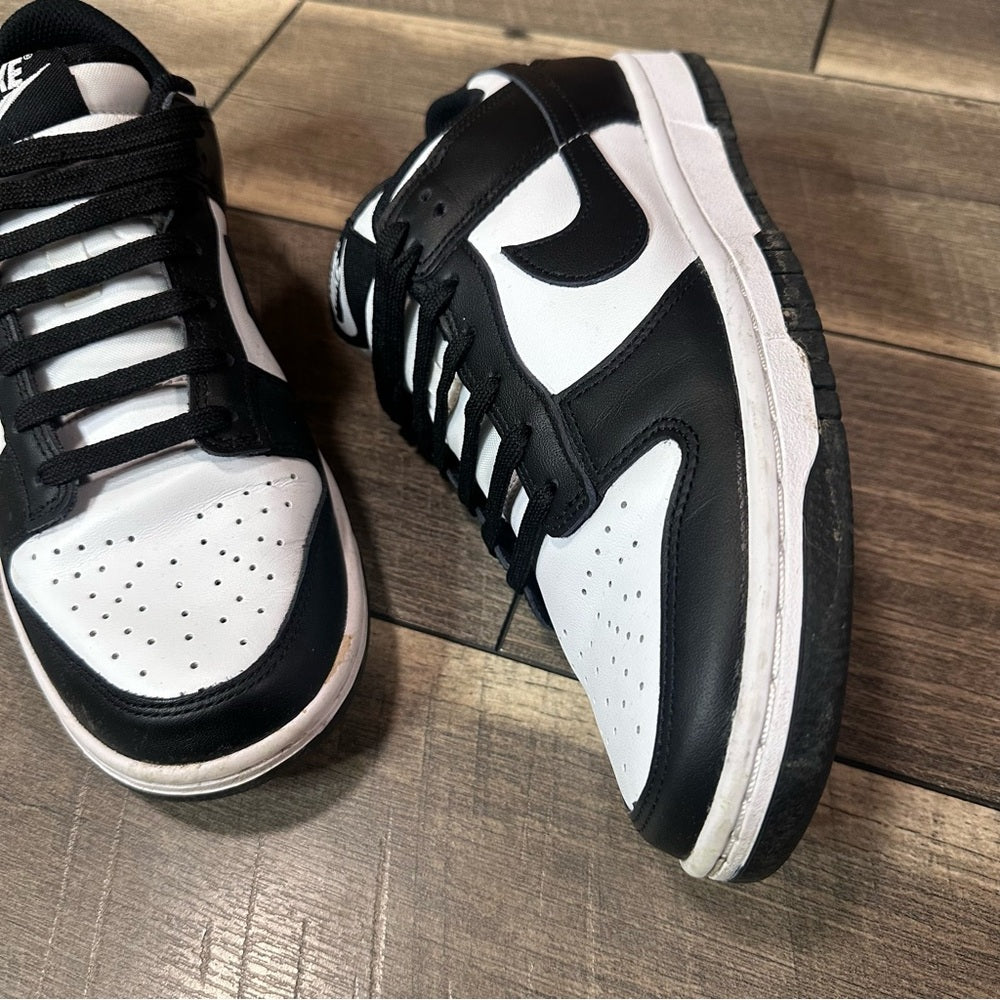 Nike Dunk Low Sneakers