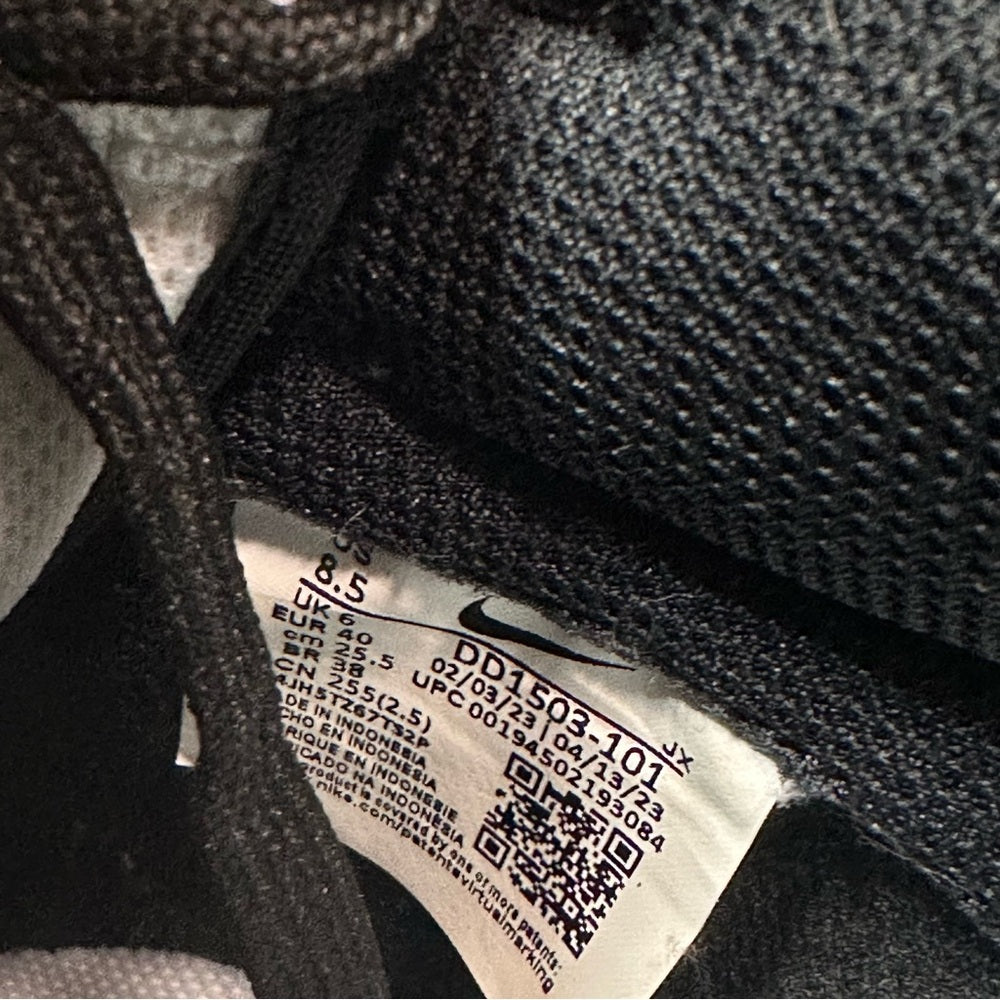 Nike Dunk Low Sneakers