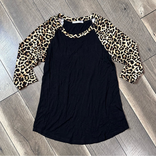 Chris & Carol Leopard 3/4 Sleeve Top