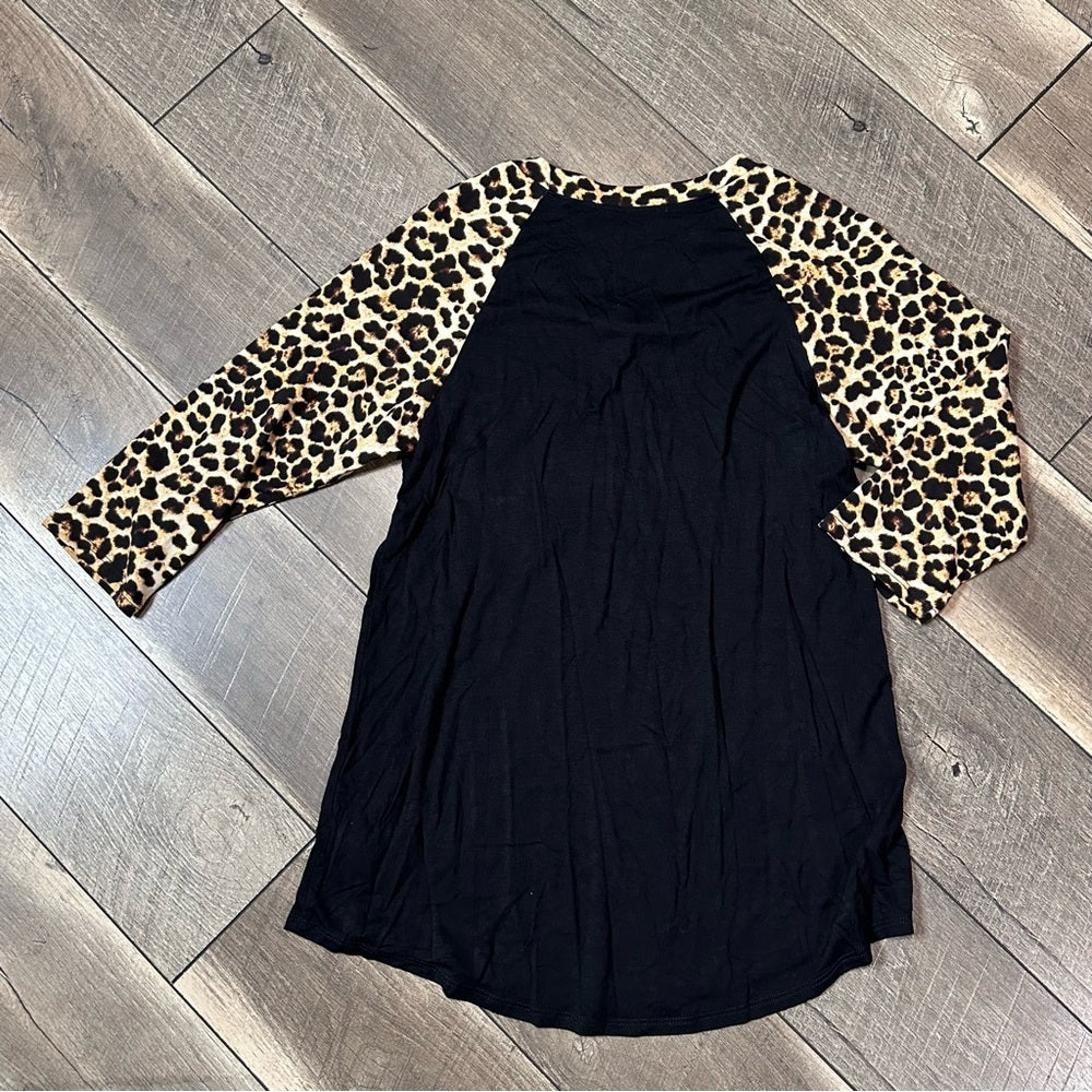 Chris & Carol Leopard 3/4 Sleeve Top