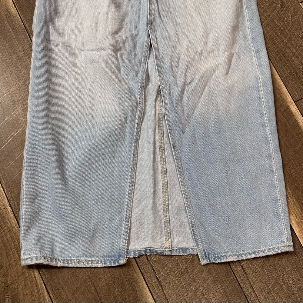 Old Navy Mid Rise Denim Skirt