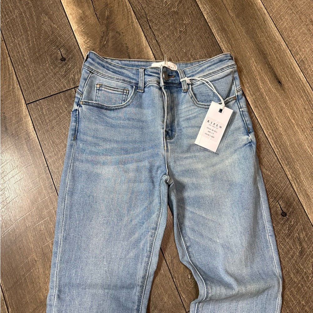 Risen Mid Rise Curvy Yoke Skinny Jeans