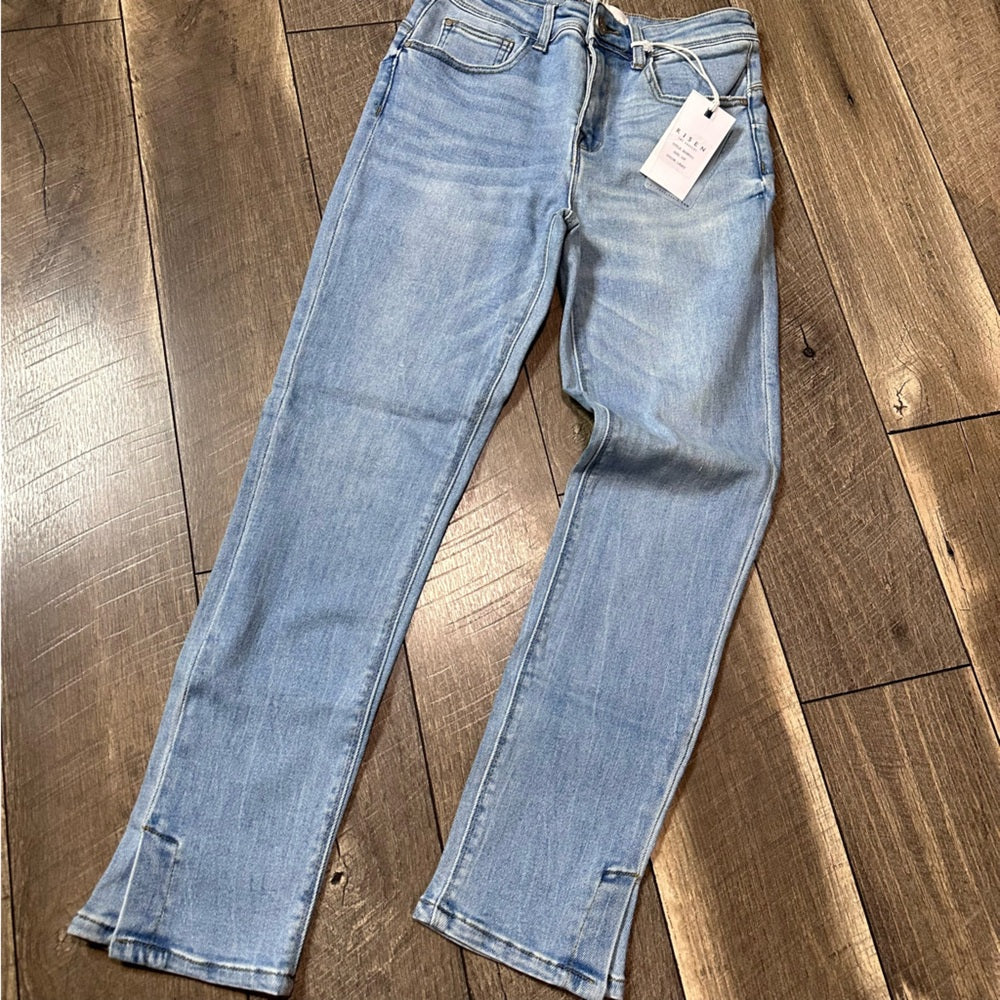 Risen Mid Rise Curvy Yoke Skinny Jeans